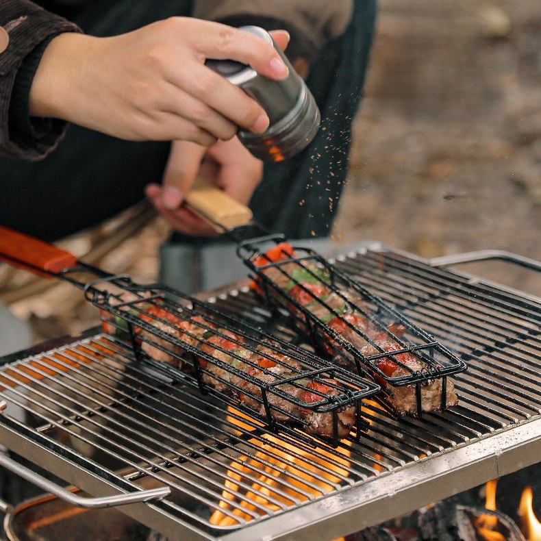 Houten Handvat Buiten BBQ Mand: Spiesvrij Grillen