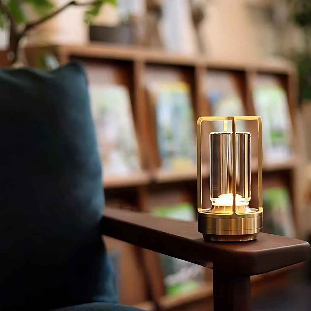 Zuhause & Stil™ Metal Table Lamp